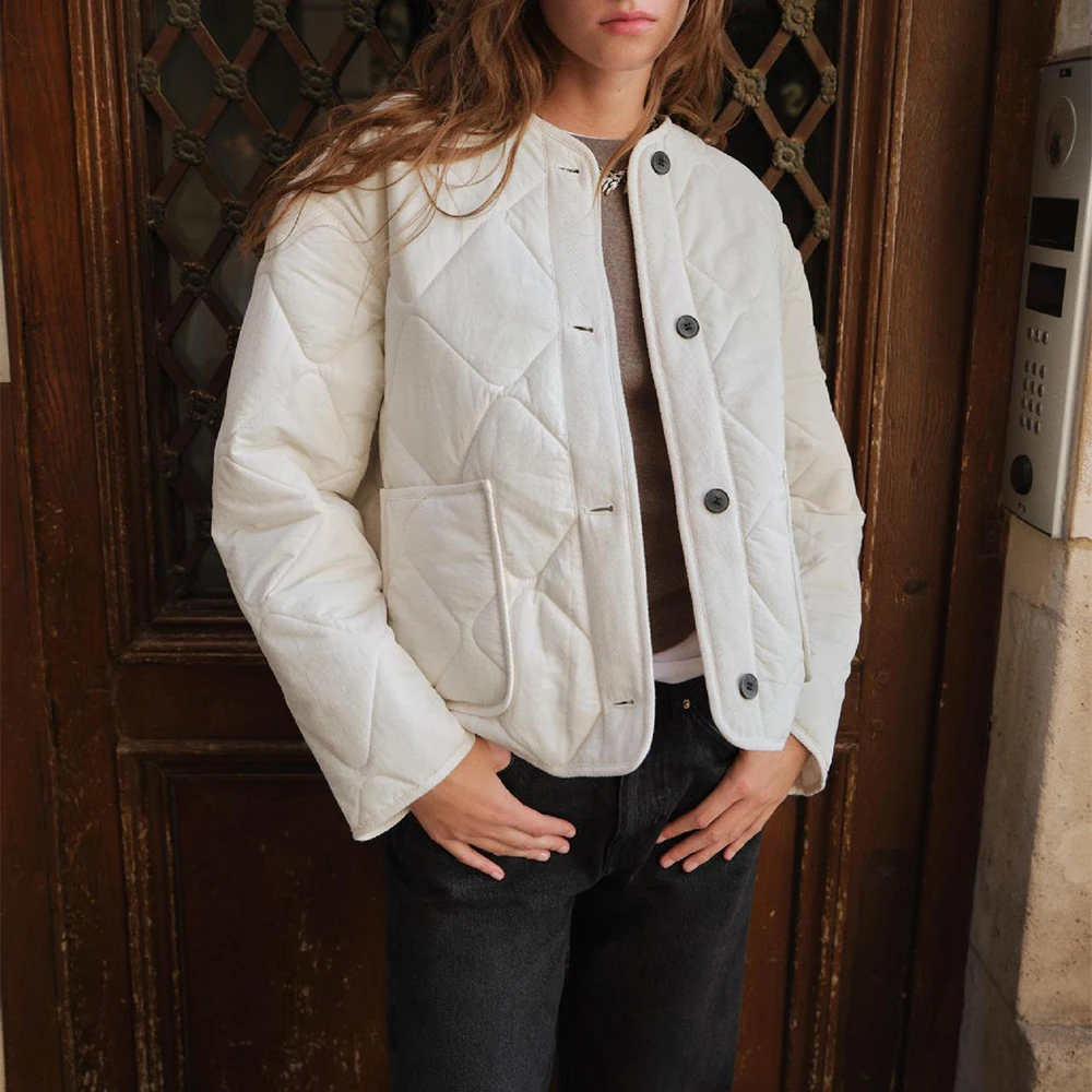 Giacca invernale in cotone da donna nuova Semplice motivo a diamanti bianchi In stock Capispalla femminile alla moda pronta per la spedizione