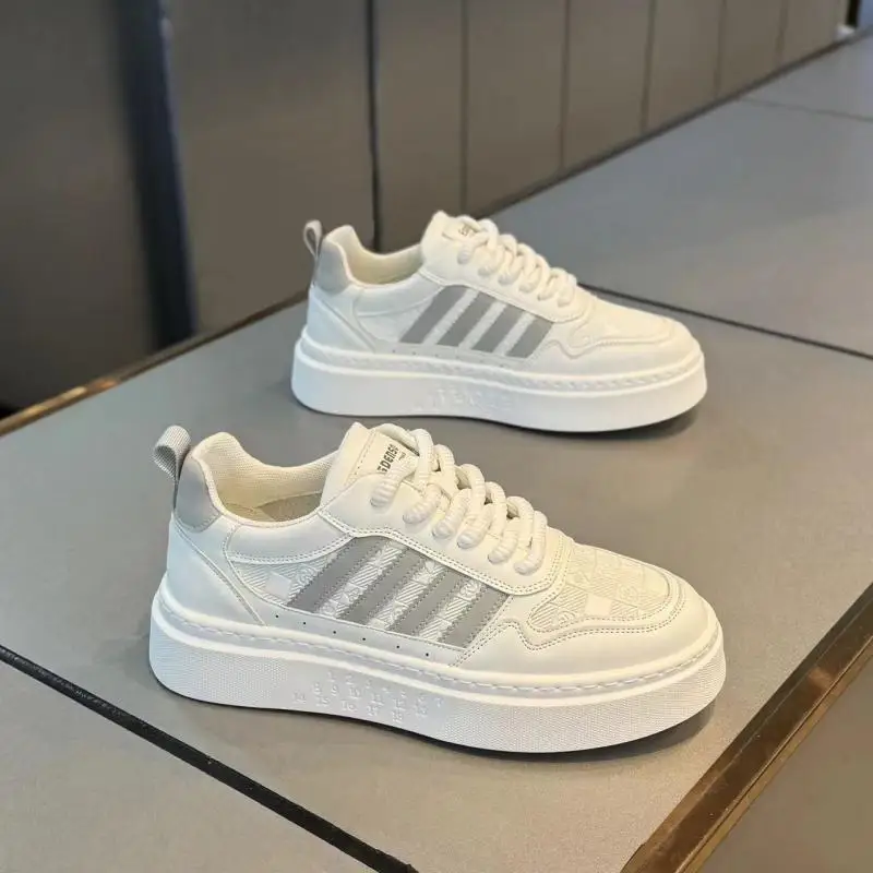 Men's Casual Spring White Shoes 2027 Fashionable New Men's Sports Shoes Breathable Student Fashion Versatile Men's Board Shoes