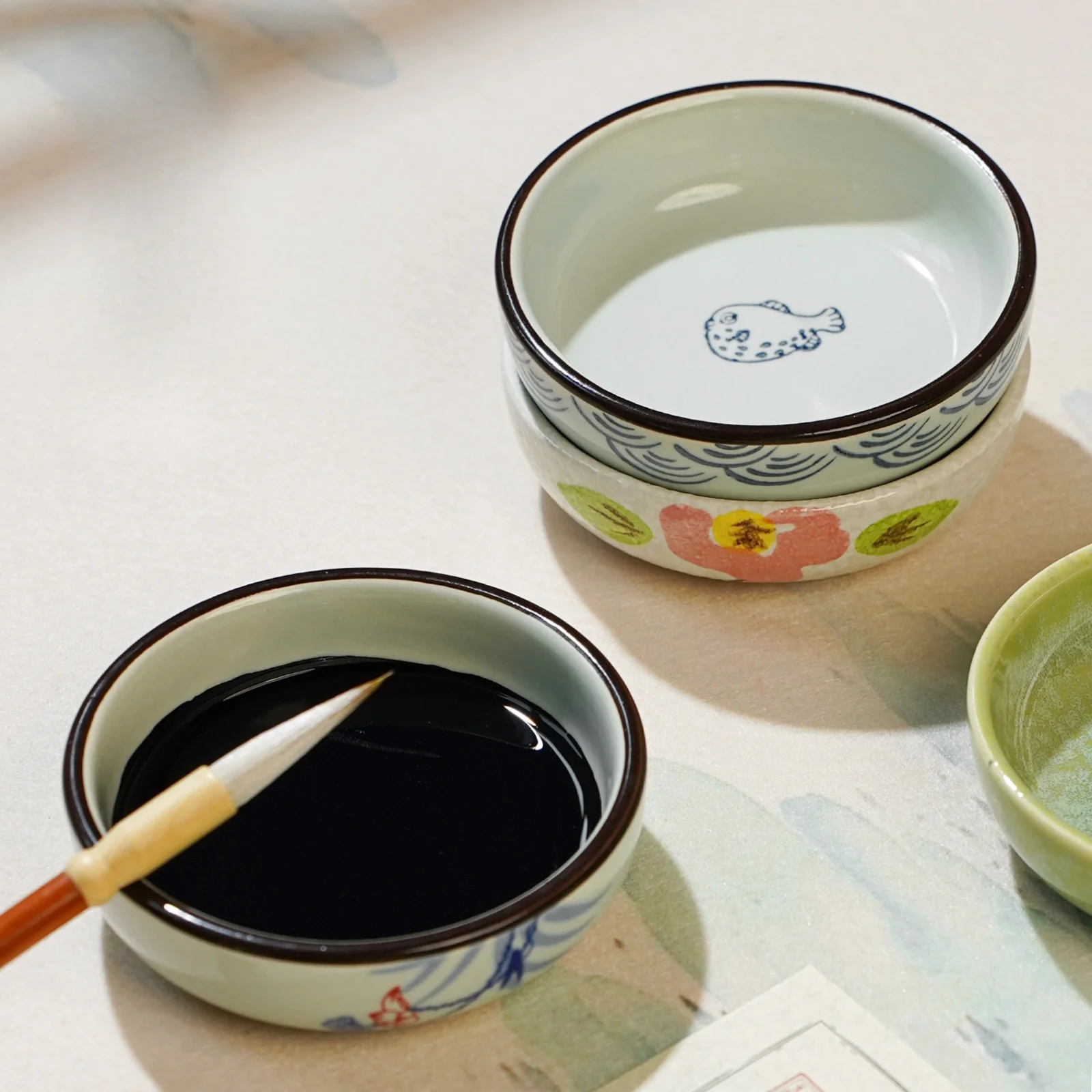 Multifunctional Round Ceramic Ink Dish Small Ink Plate Brush Rest Ink Stone for Student Calligraphy Chinese Painting Supplies