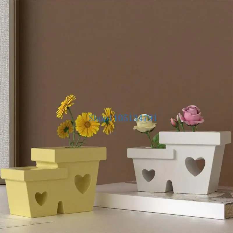 

98km Heart Shaped Hollow out Silicone Mold for Resin Crafting Planter Jewelry Holder Cement Concrete Crafting Art Supplies