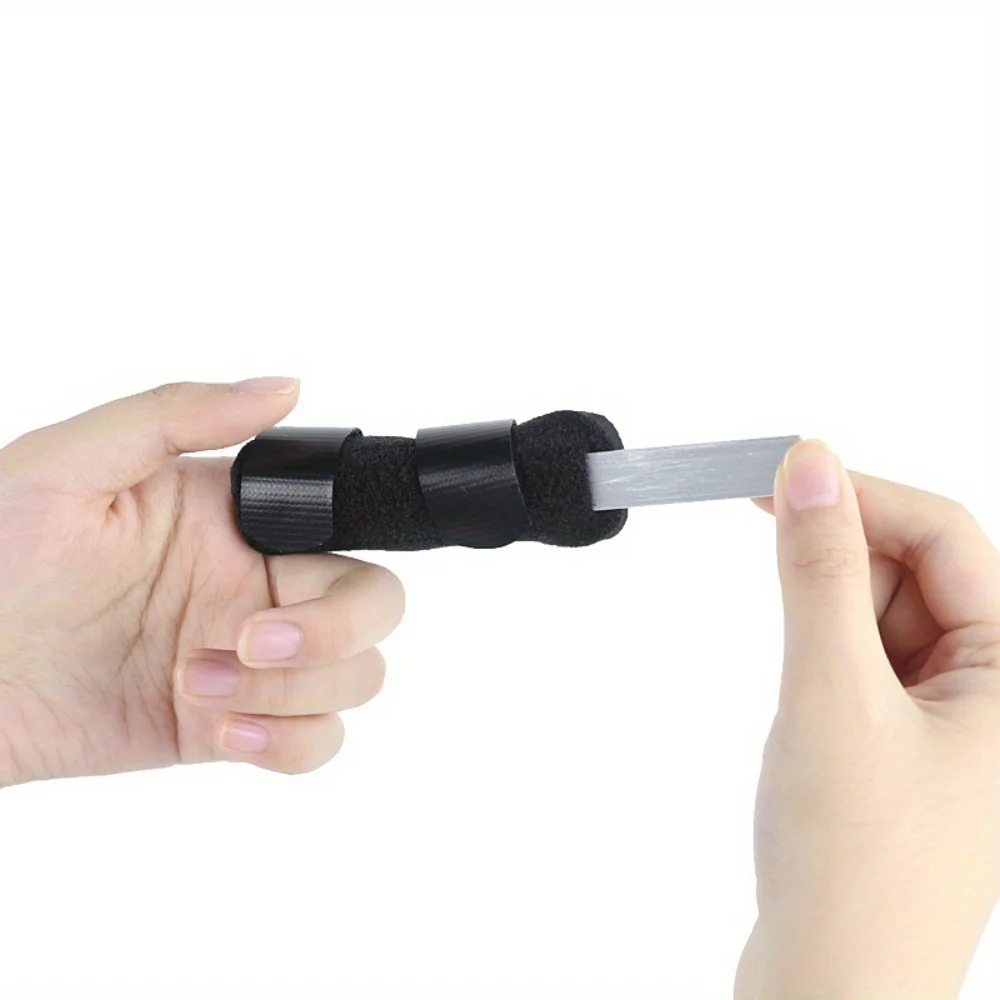 1PC Adjustable Finger Clip Holder with Built-in Hammer Finger Clip for Relaxation