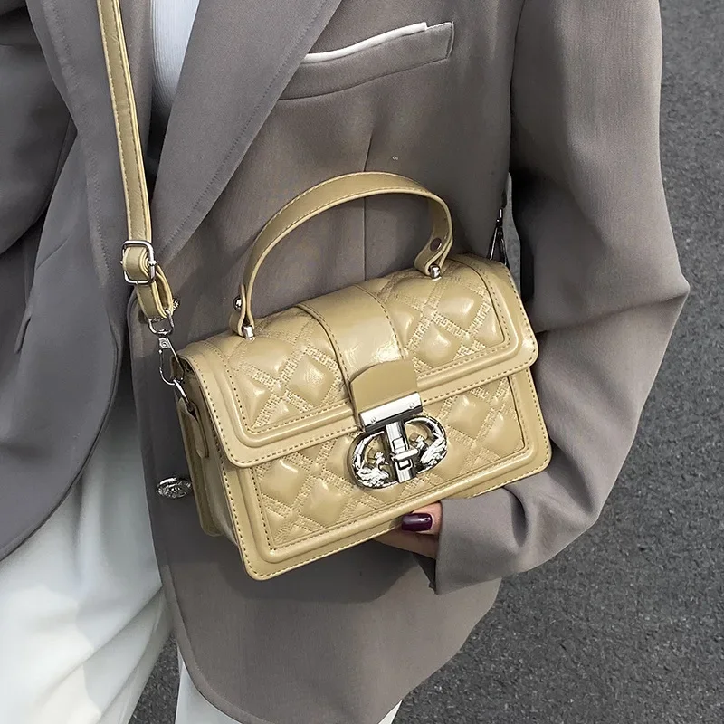 

Spring 2025 European American Retro Messenger Bag - Women's Premium Sense Cross-border Popular Shoulder Bag