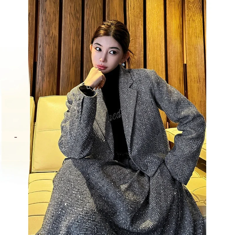 

Женский костюм Iny Ort: Модный осенне-зимний пиджак для стильной и изысканной женщины