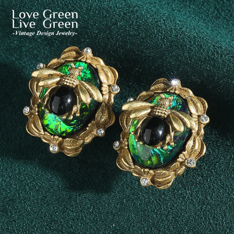 

Vintage Moth Opal Earrings Studs Antique Gold Color Rhinestone Bee High Quality Party Designer Luxury Brand Jewelry 2025 Trendy