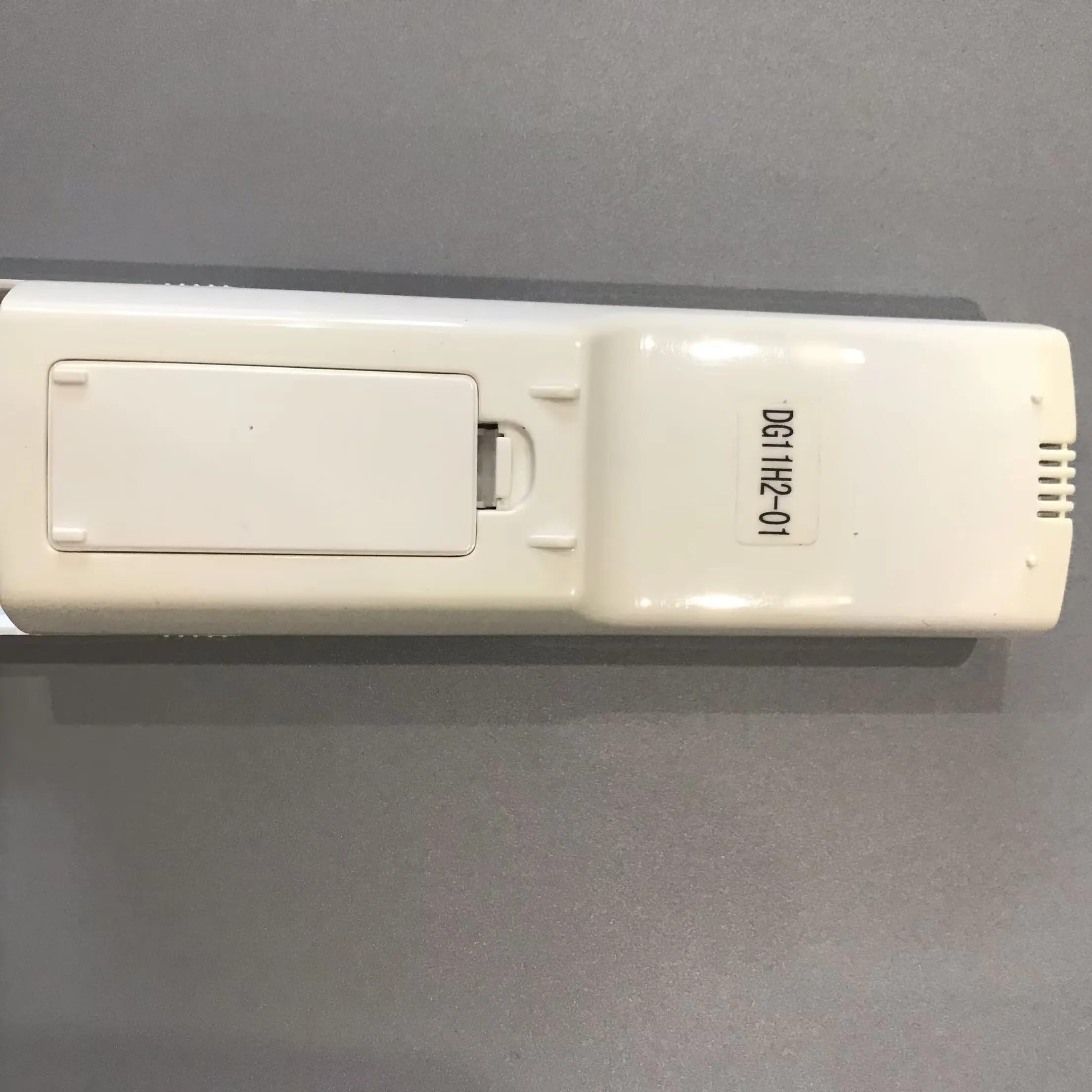Suitable for Electrolux air conditioner remote control DG11H2-01