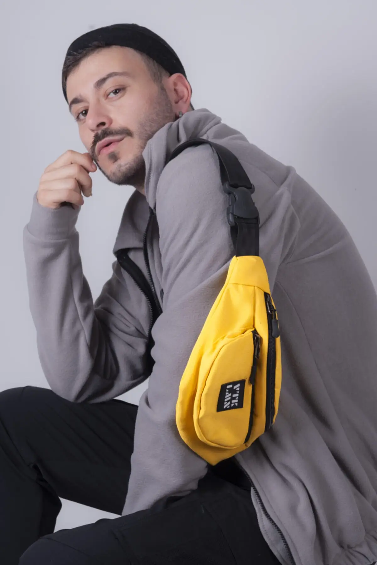 Tracolla e marsupio Unisex di colore giallo