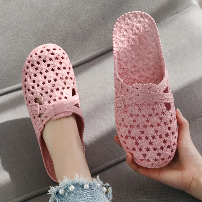 Student Flat Lightweight Outdoor Daily Wear Hollow Women Beach Slippers