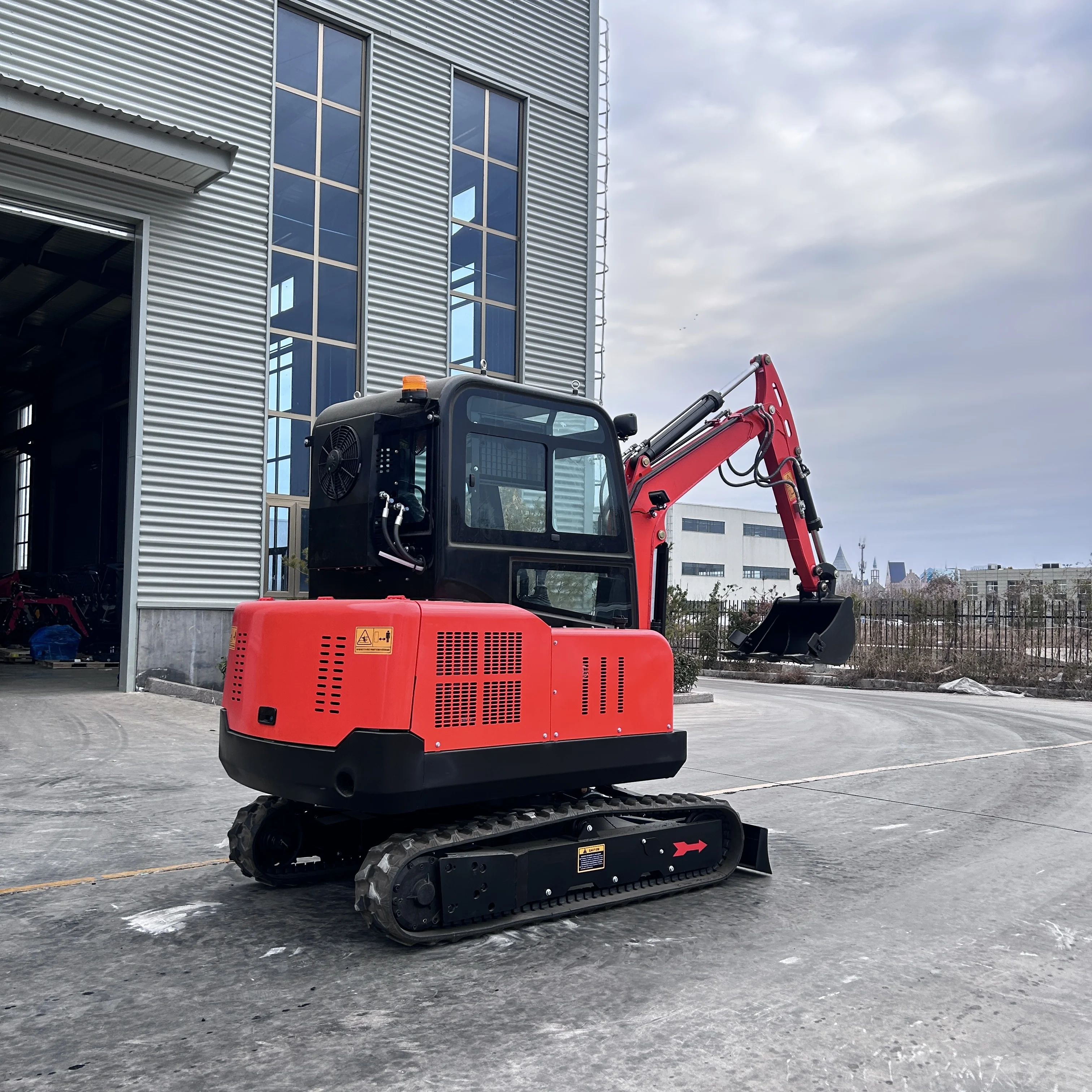OEM Custom 3 Ton Mini Crawler Excavator Hydraulic Digger for Farm Orchard Drainage Irrigation and Utility Trenching