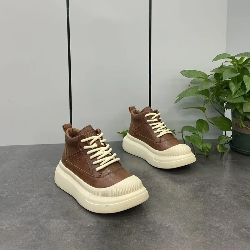 Men Ultra Light Soft Sole Luxury Trainers Breathable Loafers Men Running Sneakers Outdoor Travel Youth Hiking Casual Shoes Plus