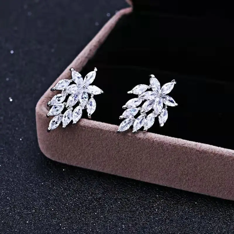 Shiny Marquise Leaf Cubic Zirconia CZ Crystal Stud Earrings for Women or Wedding Bride Party Wearing