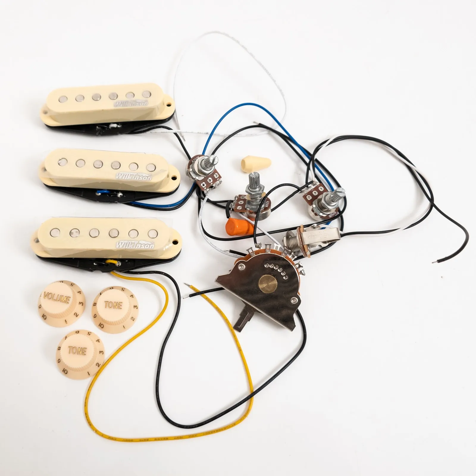 

Prewired SSS Single Coil Pickup Set for St Guitar,with Aluminum Shaft Pots, Tone Volume Controls Kit