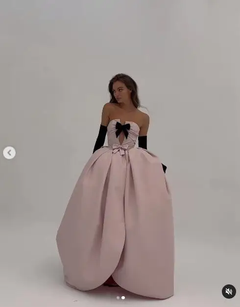 Stunning Ligh Pink Bubble Satin Evening Dresses With Bow Strapless Puff Split Long Evening Gowns Lace Up Back Party Dress