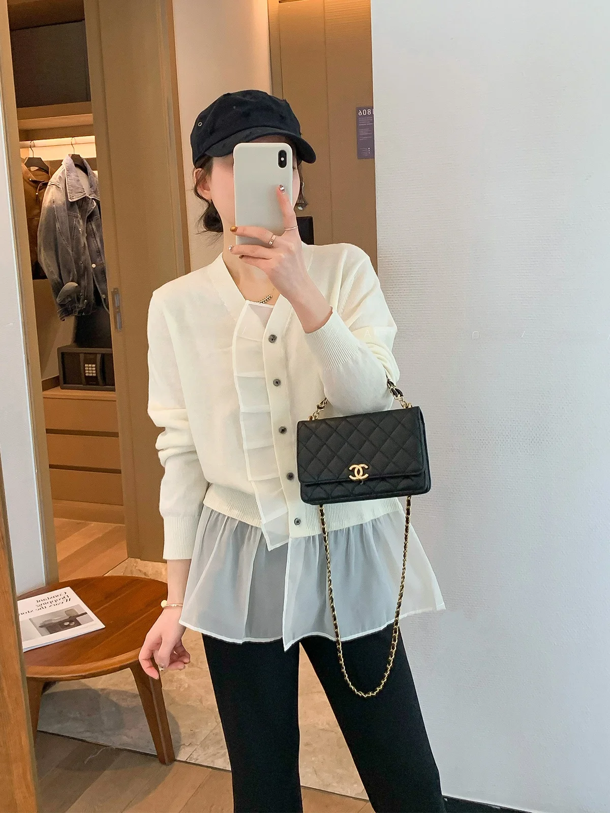 

Love Devil Fi Design Knitted Long Sve Fake Two-Piece Knitwear Women's Spring 2026 Ele Top round Ne Button Closure