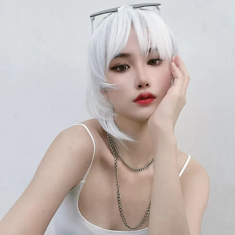 White fashionable wolftail hairstyle wig synthetic wig Halloween party cosplay role-playing wig daily high-temperature hairnet