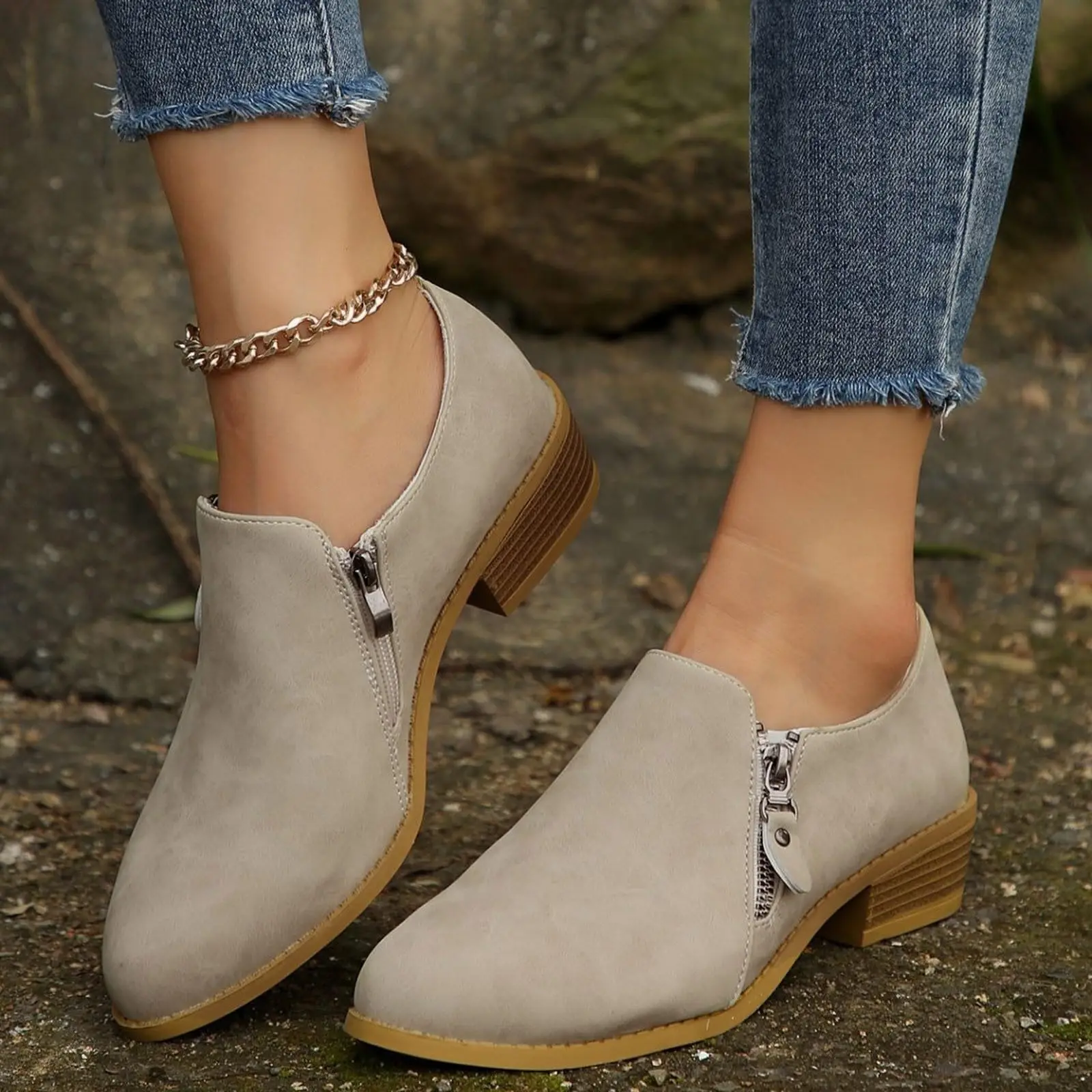 أحذية نسائية أحذية عمل بنمط عصري بكعب سميك وأصابع مدببة ربيع الخريف نعل عميق أحذية بمقاسات كبيرة 2025 #1