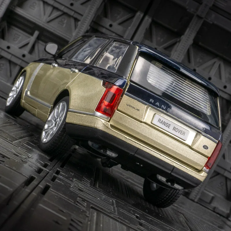 

CCA 1:26 Модель внедорожника из сплава Land Rover Range Rover, двери могут открыть как подарок друзьям на день рождения