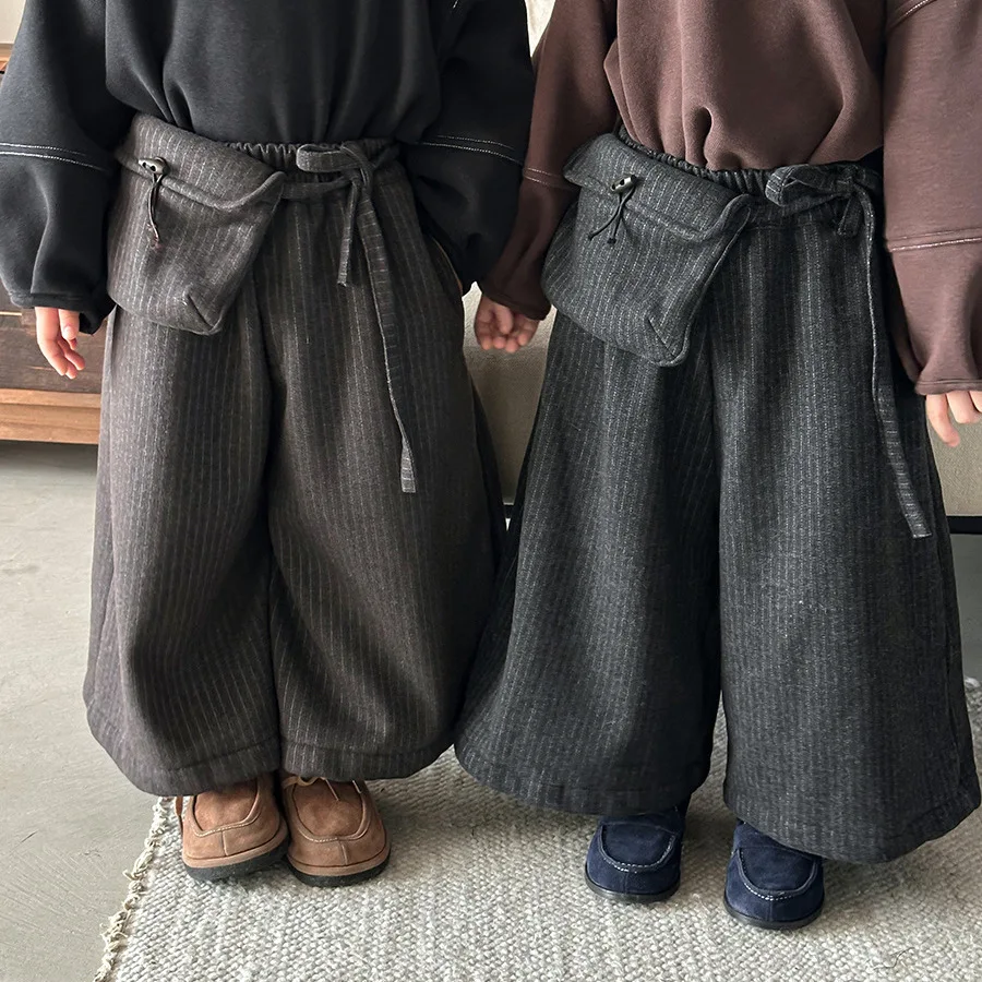 

2026 Winter Kids Fleece Lined Wide Leg Pants Boys Girls Thickened Warm Trousers with Waist Bag Toddler 1-8 Years Casual Outfit