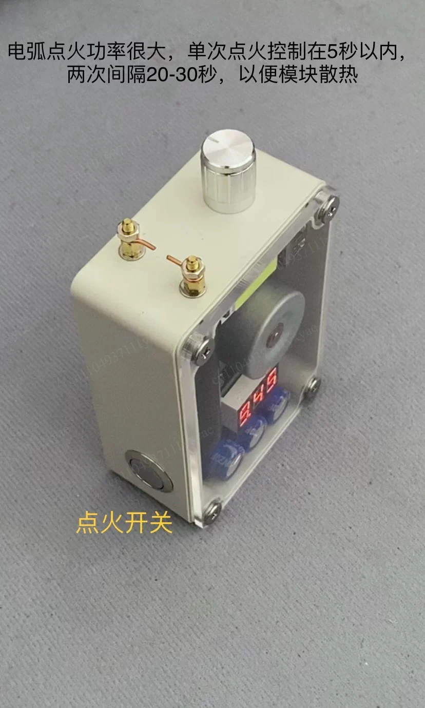 Portable hand cranked generator emergency charger