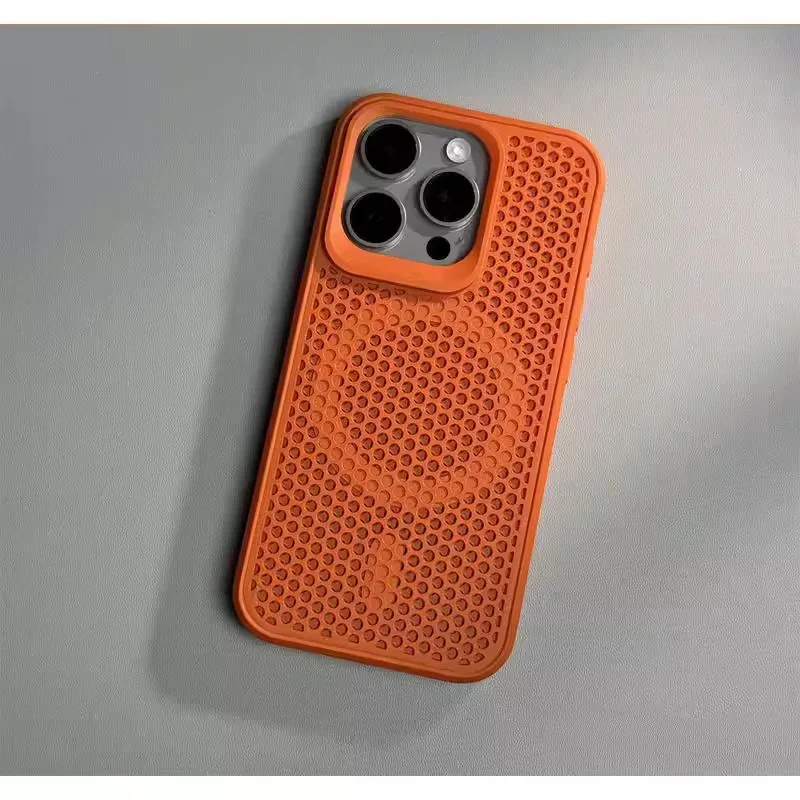 Honeycomb heat dissipation magnetic suction shell is suitable forXiaomi15probreathable and anti-drop mattelenslargeholeanti-drop