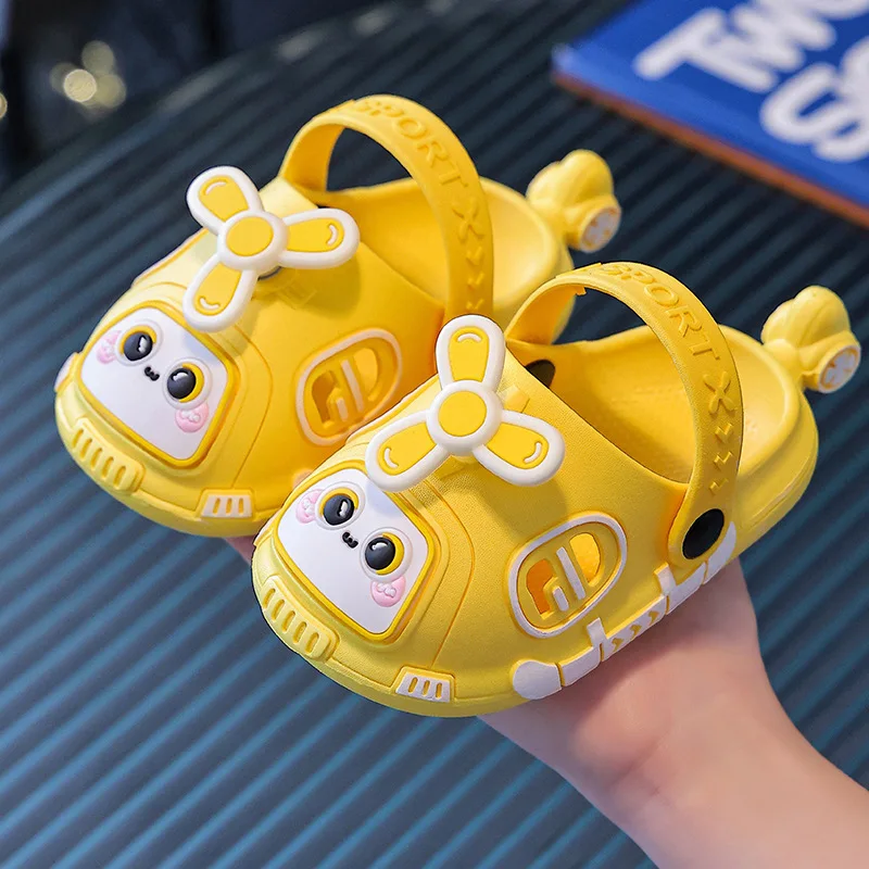 Summer New Children's Slippers Cute Airplane Girl's Hole Shoes Soft Bottom Anti Slip Boys Beach Shoes Cartoon Baby Flat Sandals