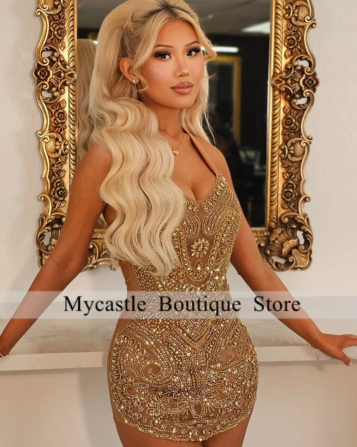 

Блестящие золотые короткие платья для выпускного вечера с лямкой на шее и бриллиантами для черной девушки, 2024, мини-коктейльные платья со стразами и кристаллами, платье для выпускного вечера