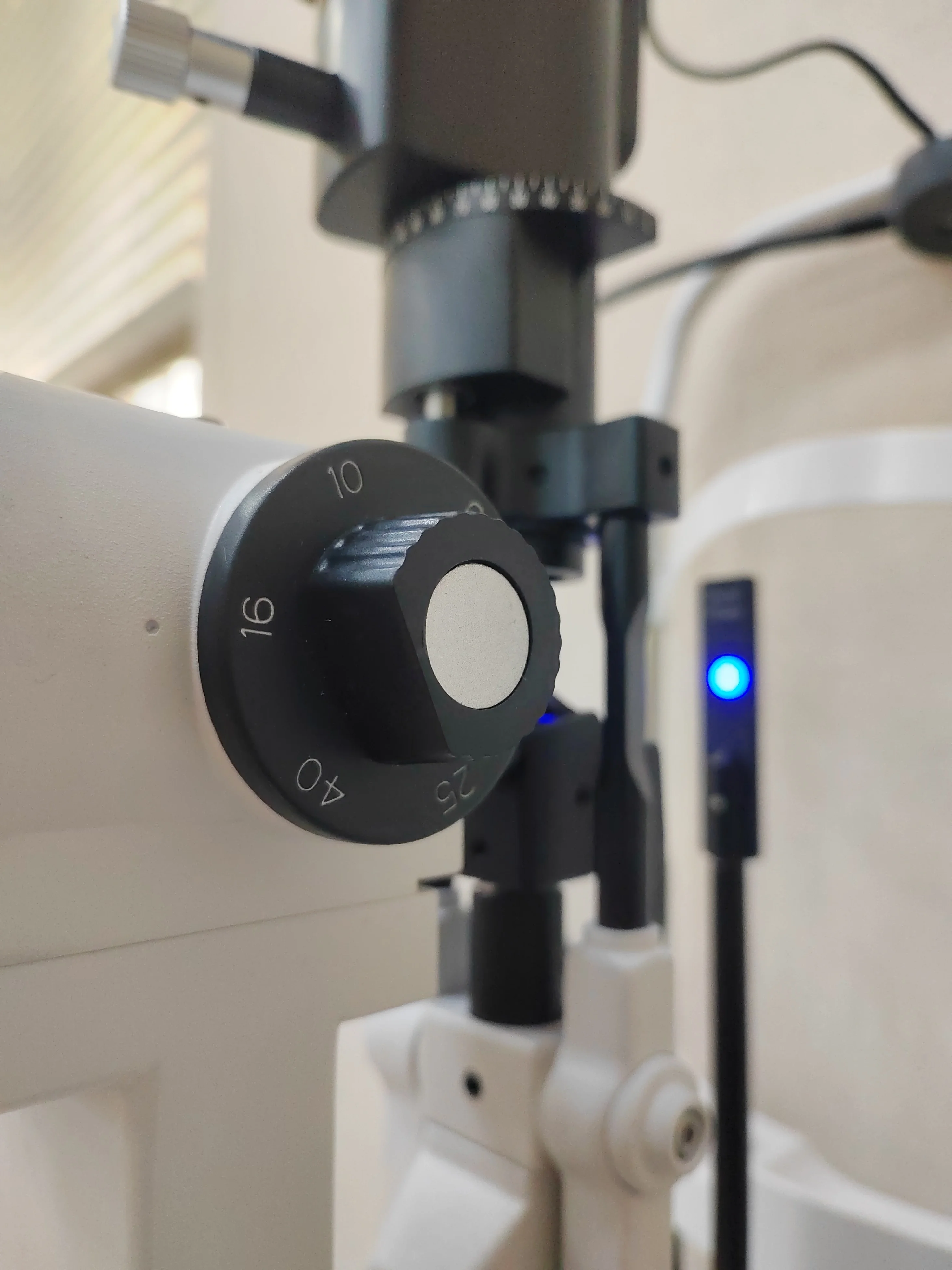 Slit Lamp Microscope 5 magnification with slit inclination and eight filters-SLM 88