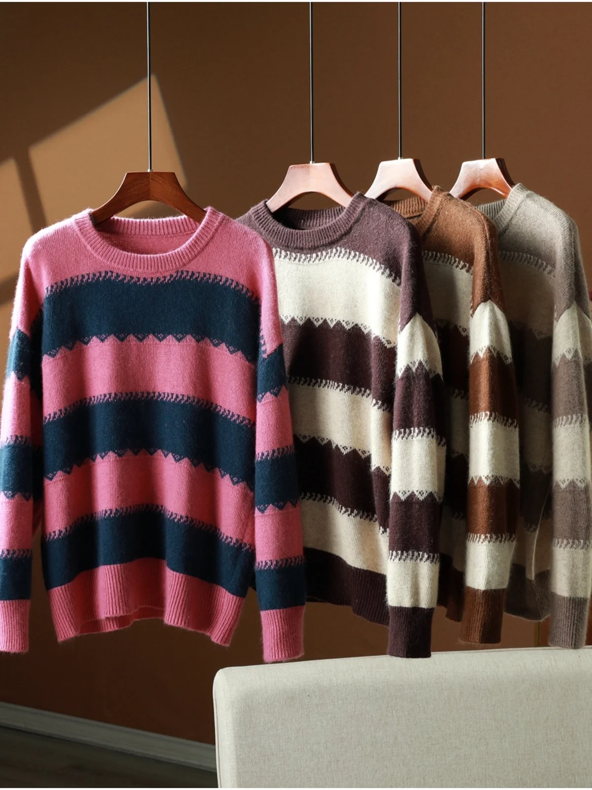 

Soft Bear Velvet Stripe Loose Lazy Sle Hoodie Early Autumn Base Layer Sweater Comfortable round Ne Long Sve Knitwear
