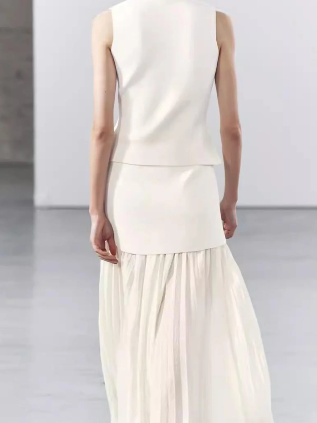 Otoño Invierno Chaleco de punto para mujer Svel V-Ne Button-Up Botón dorado Slim Fit Cárdigan de fibra de poliéster Sle Faion