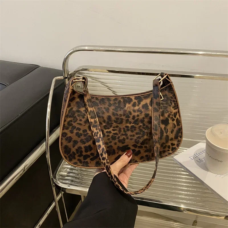 

Niche design fashion shoulder armpit bag leopard print handbag