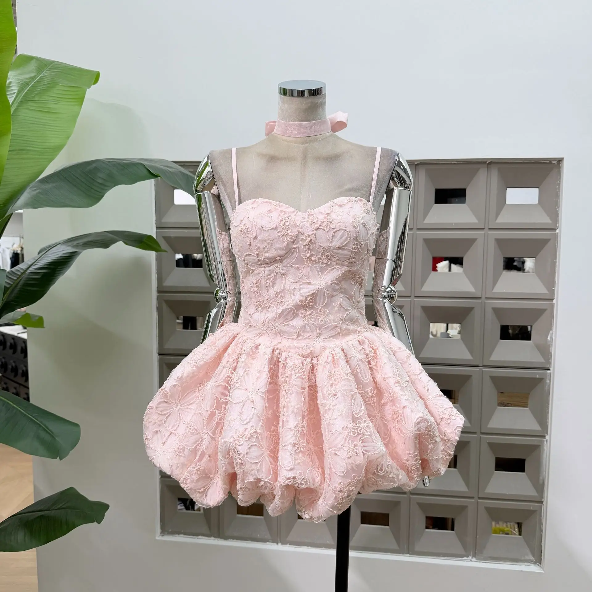 Minivestido Corsé con Bordado Floral, Tirantes Finos, Falda Burbuja, Escote Corazón, Vestidos de Fiesta y Regreso a Casa para Ropa de Verano de Mujer