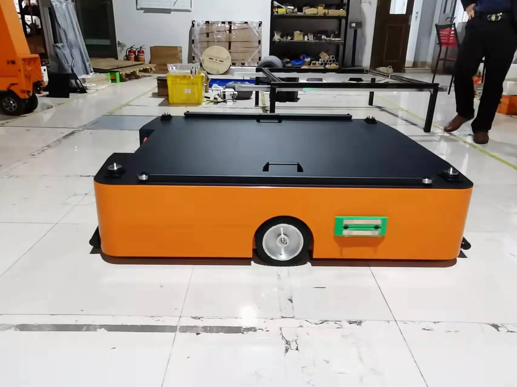 Robot magazzino VELOCI GUIDATI AUTOMATI NenKeen (ROBOT AGV).