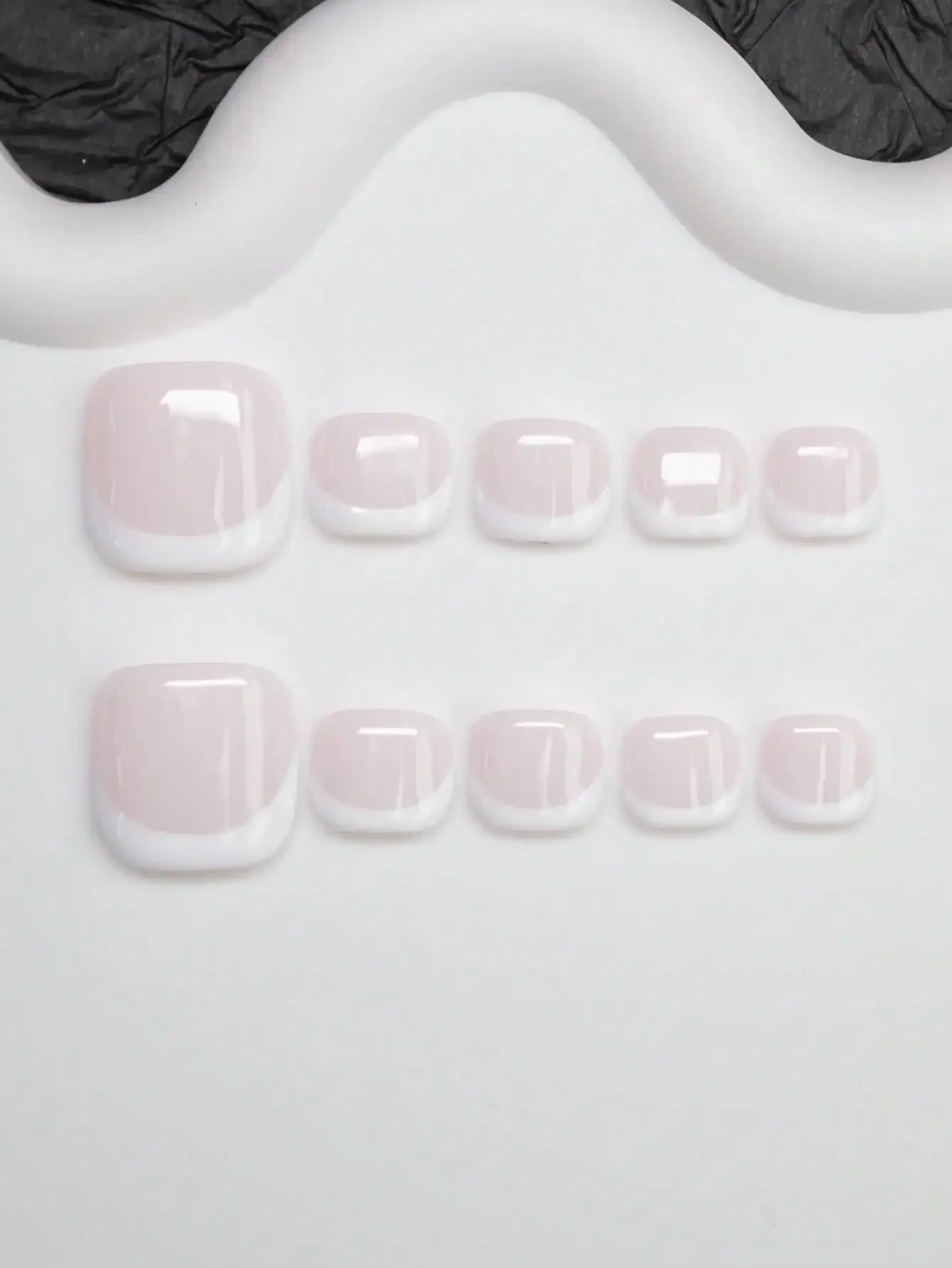 

14pcs/Set Handmade Y2K Chic Nail Tips, Milky White & White French Tip Design, Suitable For Party, Dance, Daily Wear, Includes