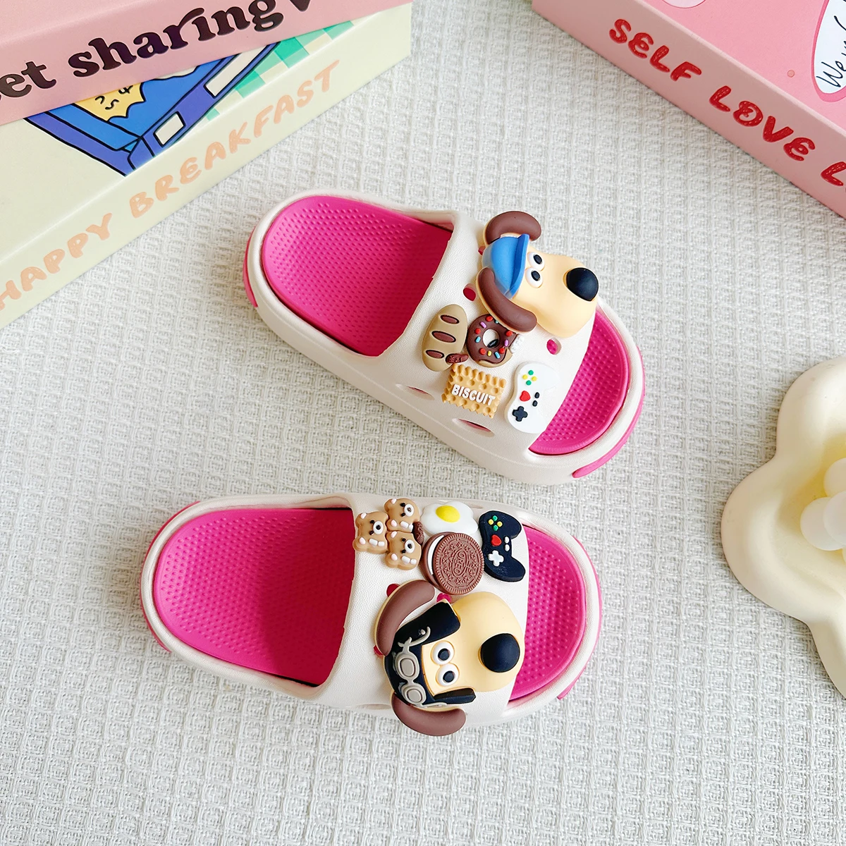 

New Popular Cartoon Shou Dog Versatile Girls Eva Slippers Fashionable Double Soft-Soled Non-Slip Sandals 831