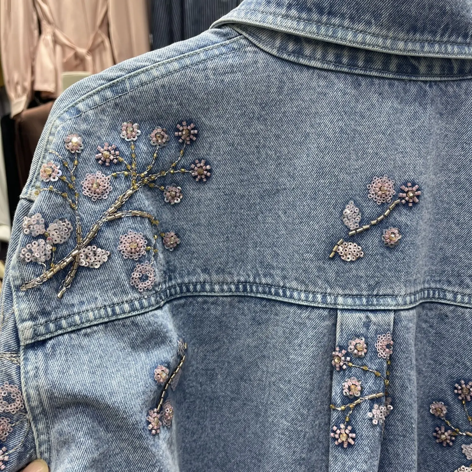 SuperAen Korean-style Autumn New Washed Denim Shirt for Women Sequins Embroidered Flowers Loose Polo Collar Long-sleeves Coats
