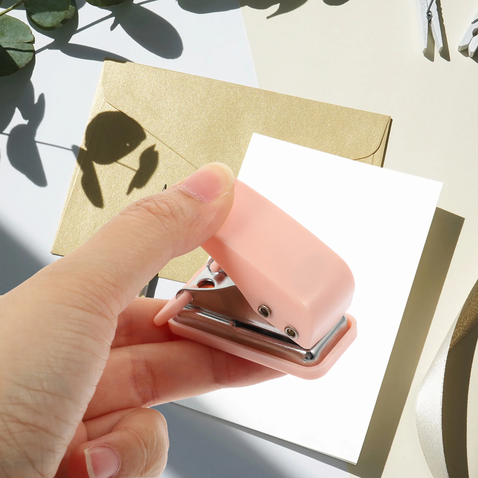 Mini Hole Punch Decorative Stapler For School Office Portable Stationery Desktop Organizer Students Durable Small Stapler