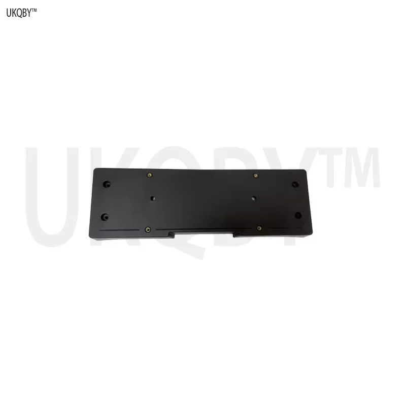 

Кронштейн номерного знака, полукруглая головка, винт с потайной головкой, C-образный зажим, пластиковая гайка 51138069720 51138069720