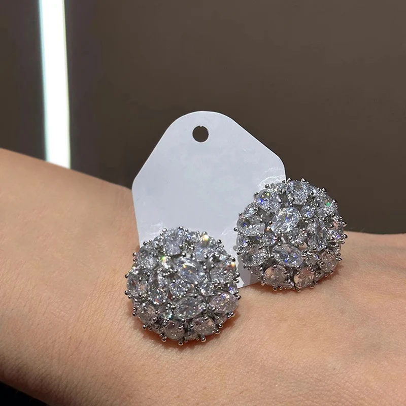 Huitan Round Shaped Stud Earrings with Crystal Cubic Zirconia Temperament Elegant Lady Earrings for Wedding Party Trendy Jewelry