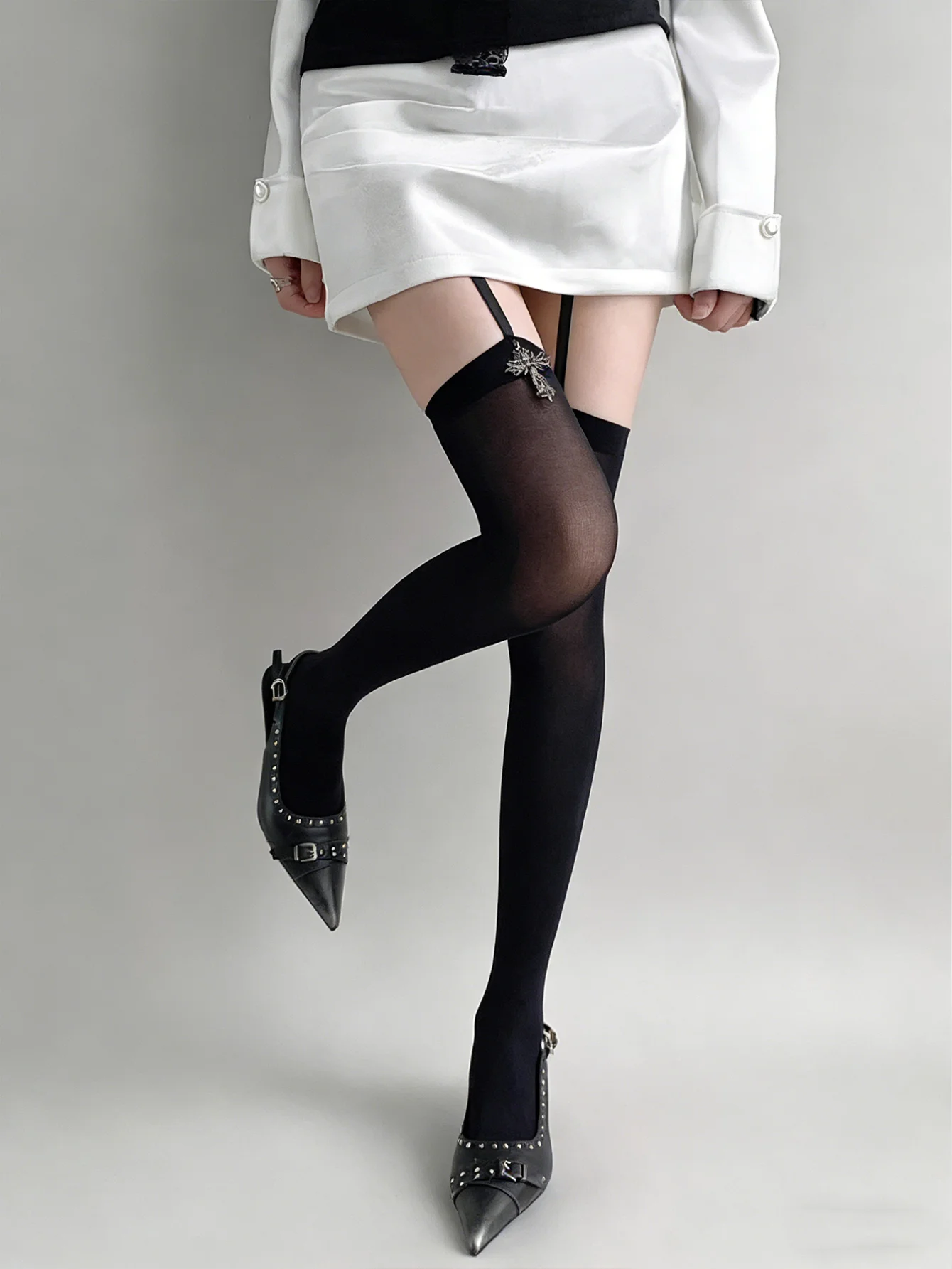 Women's Black Solid Thigh High Stockings with Metal Cross Decor & Suspender Straps, High-Stretch Skin-Friendly Socks for Gothic