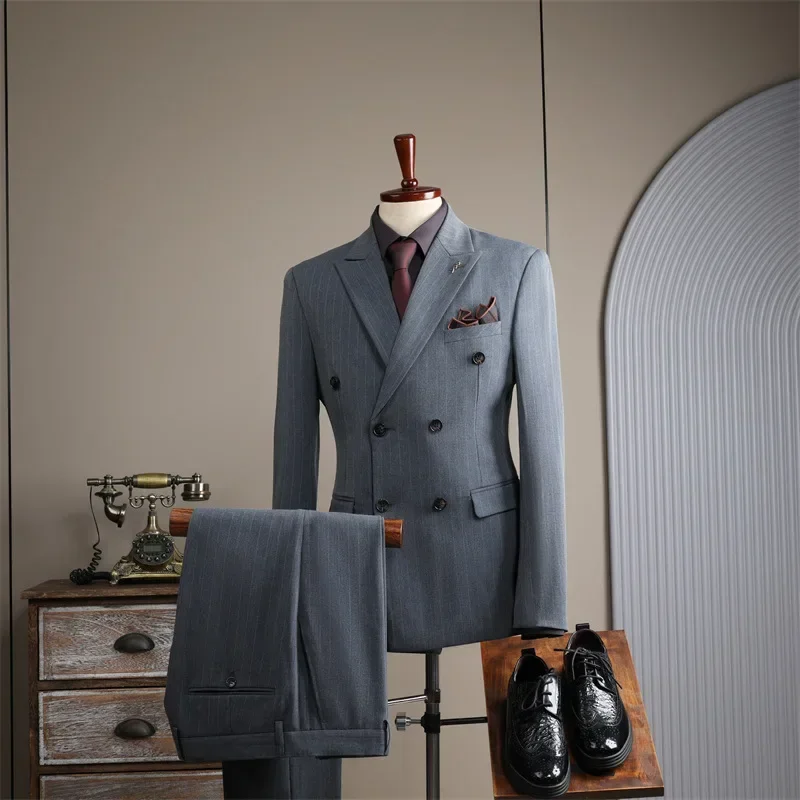 

3439 Slim business men's suits, formal business attire