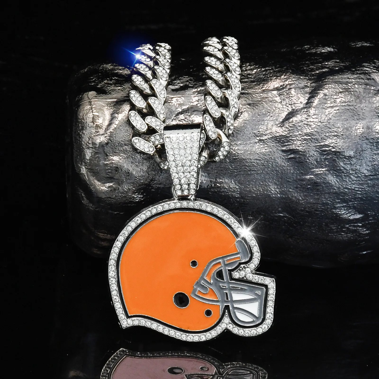 ULJ Hip Hop Browns Helmet Pendant Football Chain Necklace With Cuban Iced out Bling Cool Jewelry