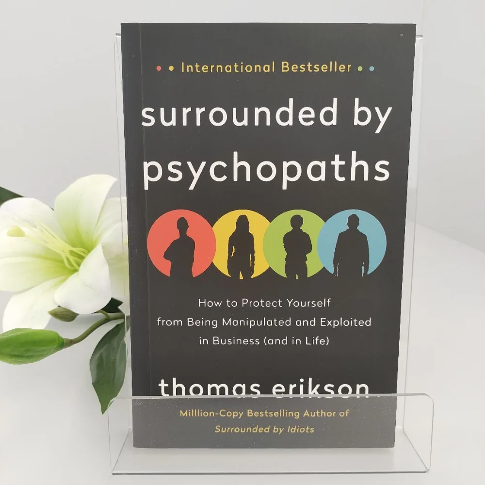 Surrounded by Psychopaths English Office Readers Paperback Anti Manipulation Interpersonal Psychology Guide Free Shipping