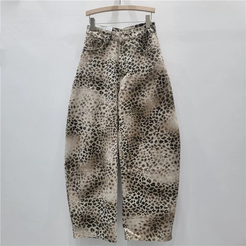 

SuperAen свободные прямые джинсы с высокой талией и леопардовым принтом, разработанные для женщин, осенние новые корейские повседневные широкие брюки