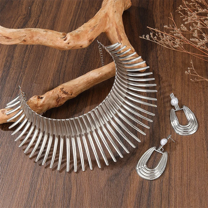 Fashion  Jewelry Set Gold Color Metal Big Exaggerated Torque Choker Earrings Set Jewelry African Punk Gifts