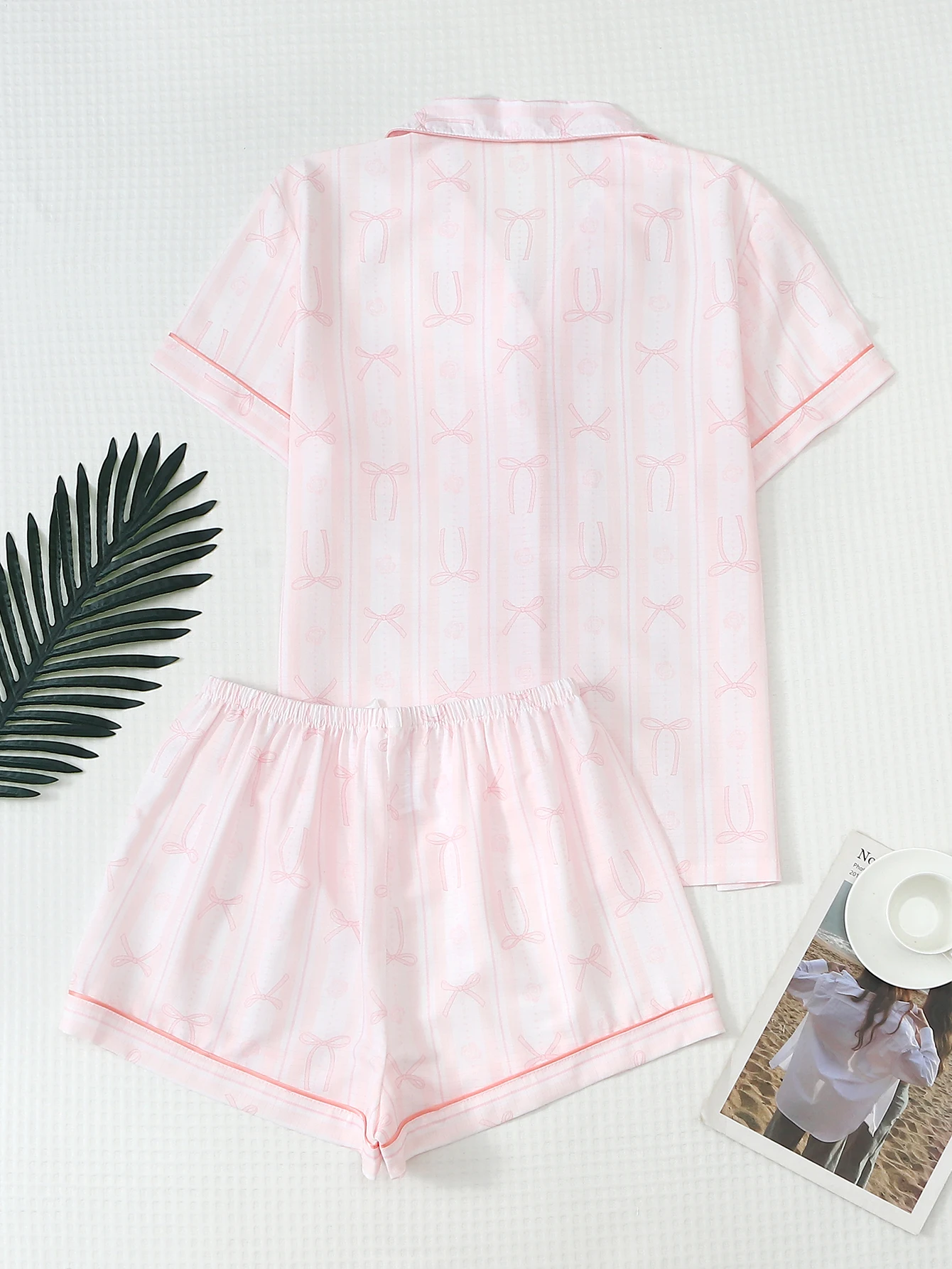 Two-Piece Comfortable Set with Shrimp Print, Bowknot, Printed Lapel, Buttoned Short-Sleeve Top with Pockets and Bowknot Shorts, Spring/Summer Women's Pajama Loungewear Set Suitable for Home Use