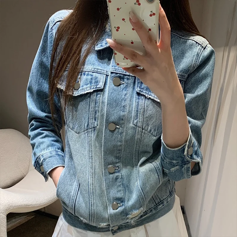เสื้อแจ็คเก็ตยีนส์ผู้หญิงคุณภาพสูง สไตล์วินเทจ ขาดเซอร์ๆ พร้อมโลโก้พิมพ์ลาย คอลเลคชั่นใหม่ เสื้อผ้าผู้หญิง 251212113