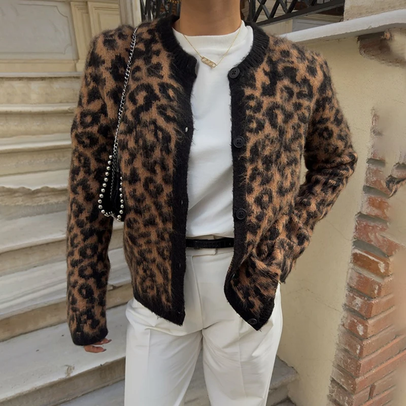 TARUXY Mode Lepard Gestrickte Pullover Strickjacke Für Frauen Lose Beiläufige Langarm Retro Einreiher Pullover Herbst Outwear
