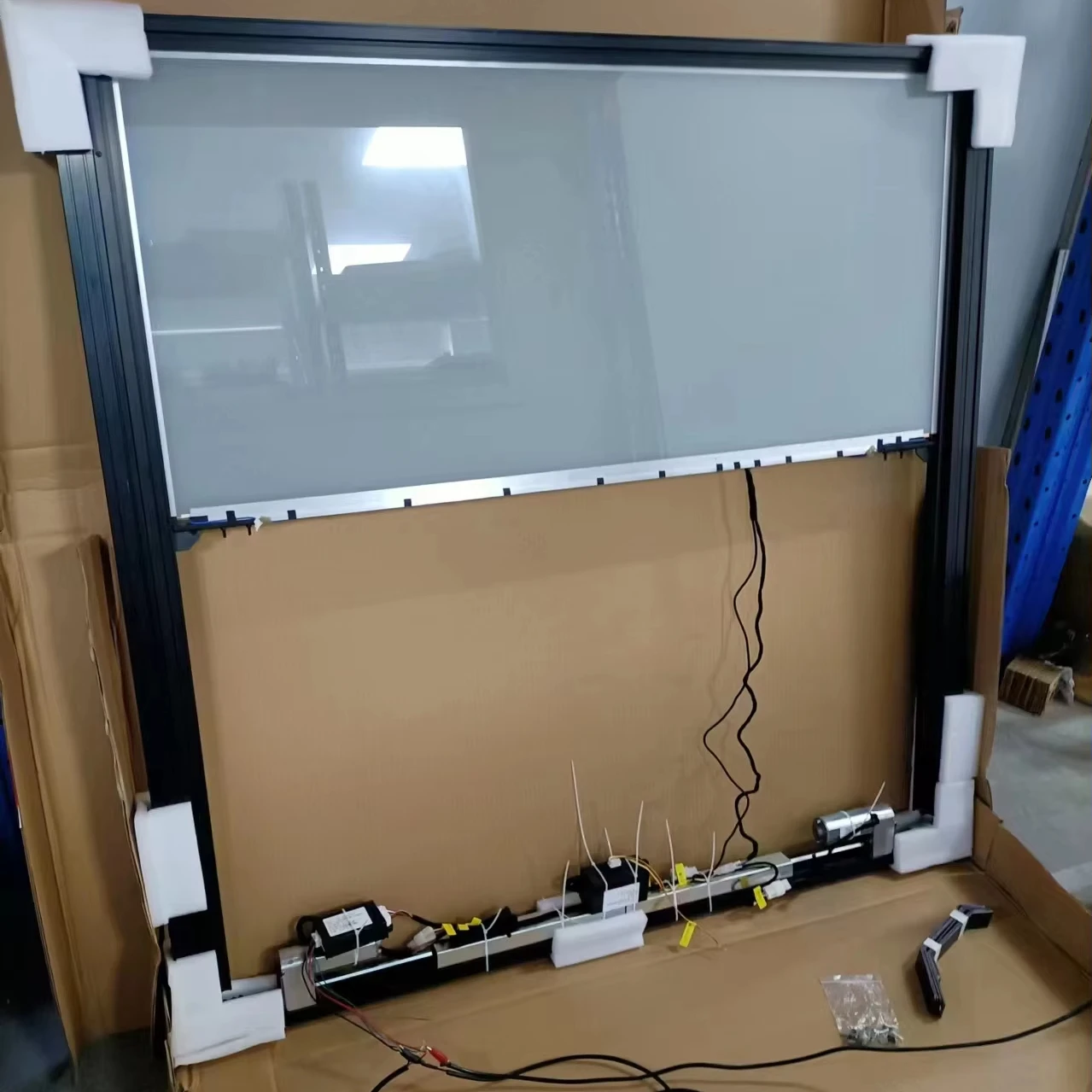 Automotive interior accessories Electric lifting up and down atomized glass