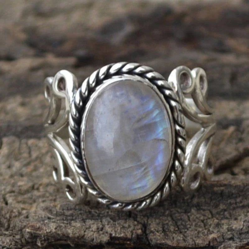 

Women's Oval Round Natural Labradorite Ring,925 Silver Plated Retro Jewelry Gift Sun Shaped Luxury Rings for Party Wholesale
