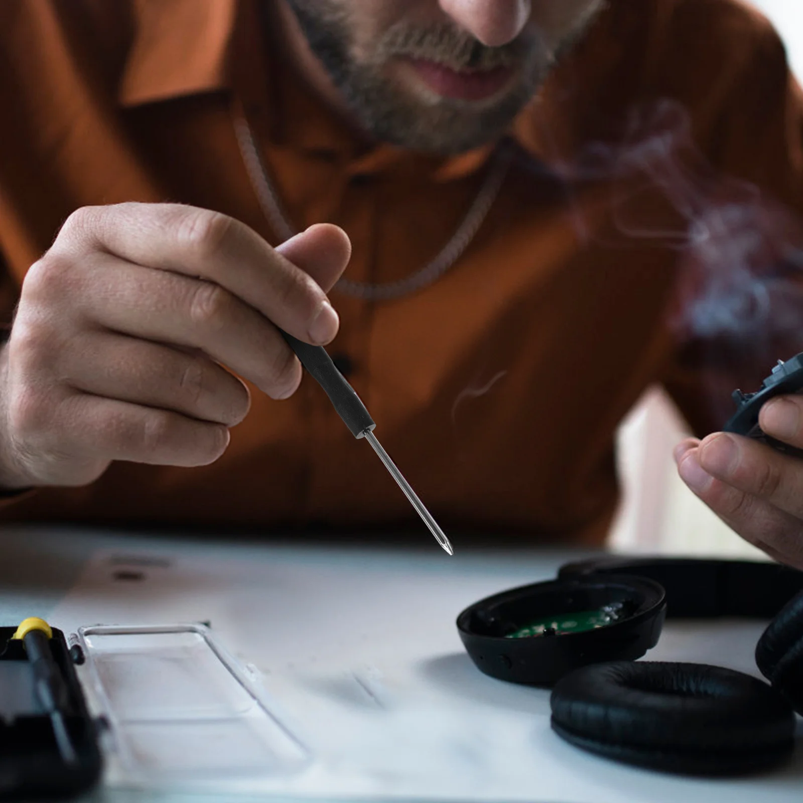 Eight-in-One Phone Screwdriver Set Durable Carbon Steel Portable Repair Tool for Disassembling Professional Use