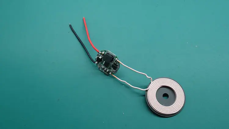 Wireless Charging Power Supply Module Transmits an Input of 12V, Receives an Output of 5V/2A, and Stabilizes 12V/1A DC